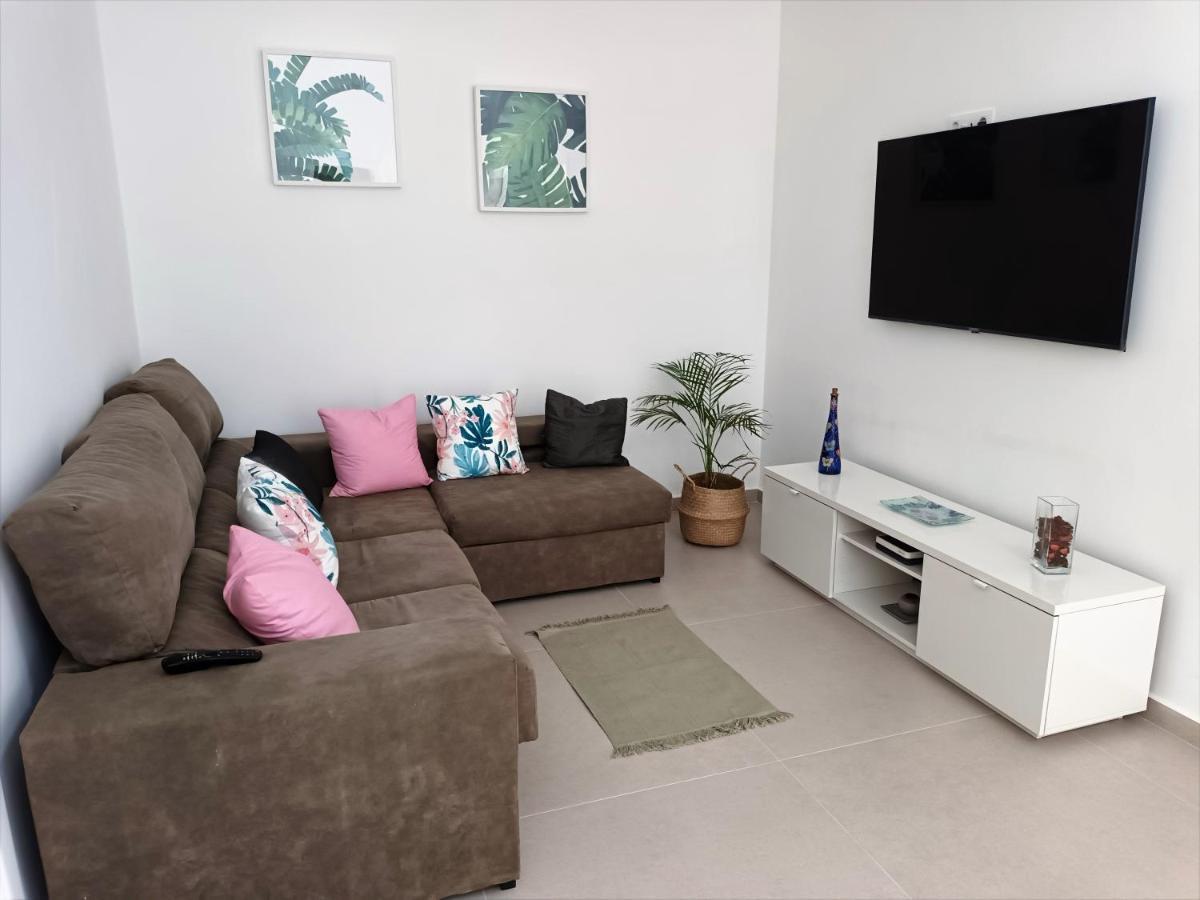 Apartamentos Falcon Тінахо Екстер'єр фото