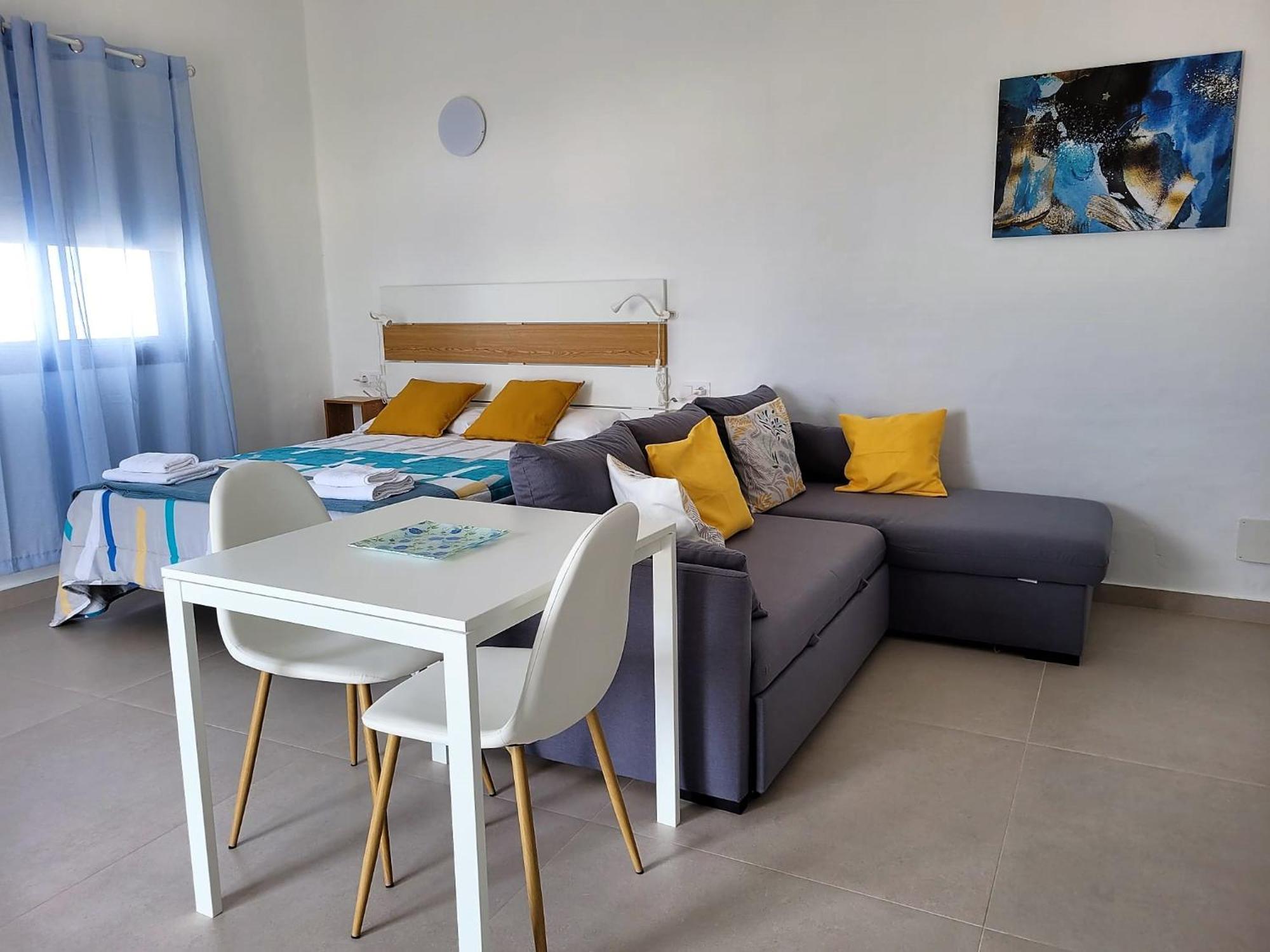 Apartamentos Falcon Тінахо Екстер'єр фото
